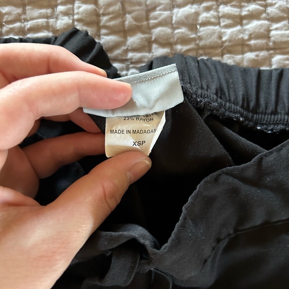 Grey’s Anatomy Scrubs - Picture 5 of 5